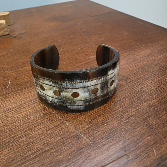Jewelry - Natural Cow Horn Bangle Bracelet Brown Cream w/ Brass Accents